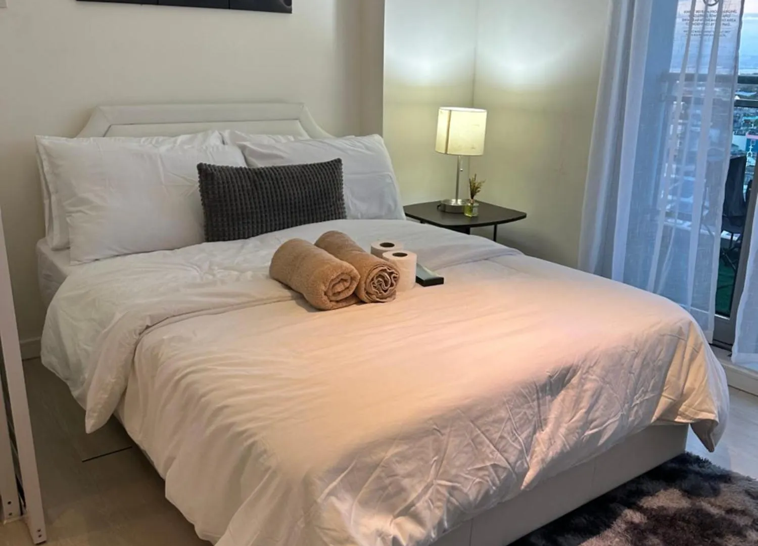 C&J Staycation By Azure Manila