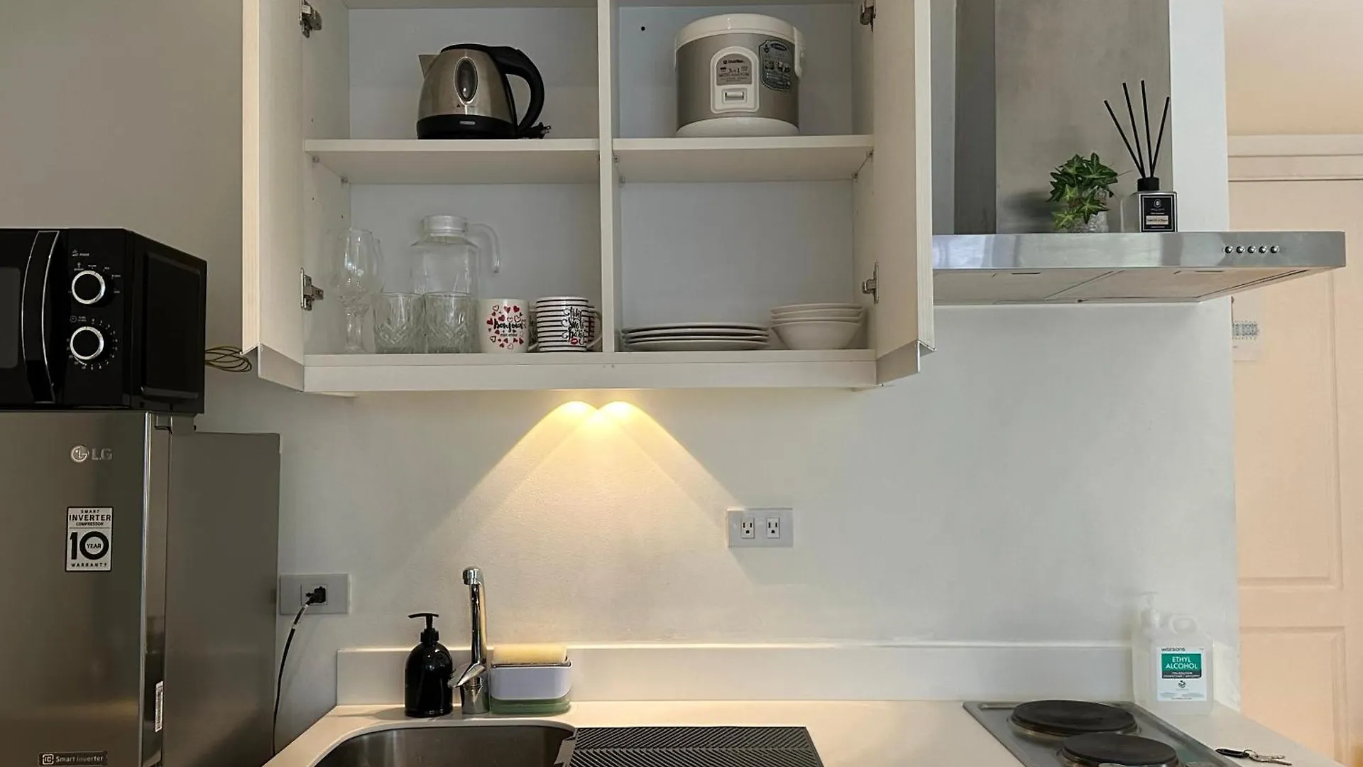C&J Staycation By Azure Manila 0*,  Philippines